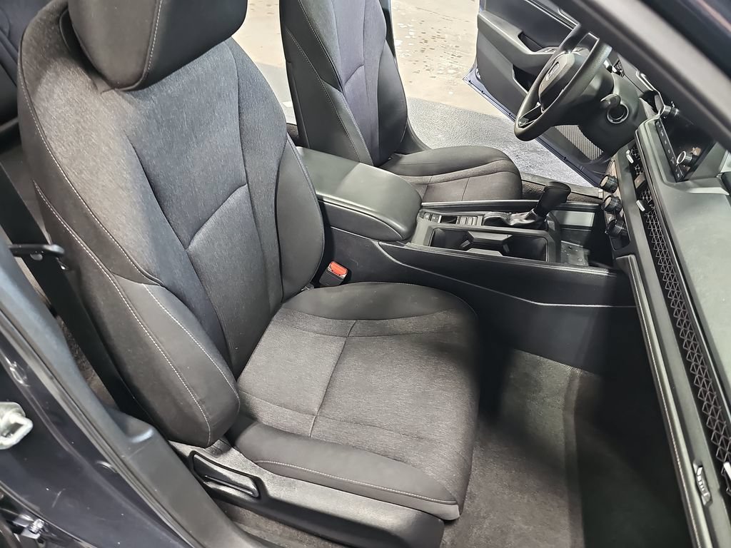 Used 2025 Honda Accord SE image 10