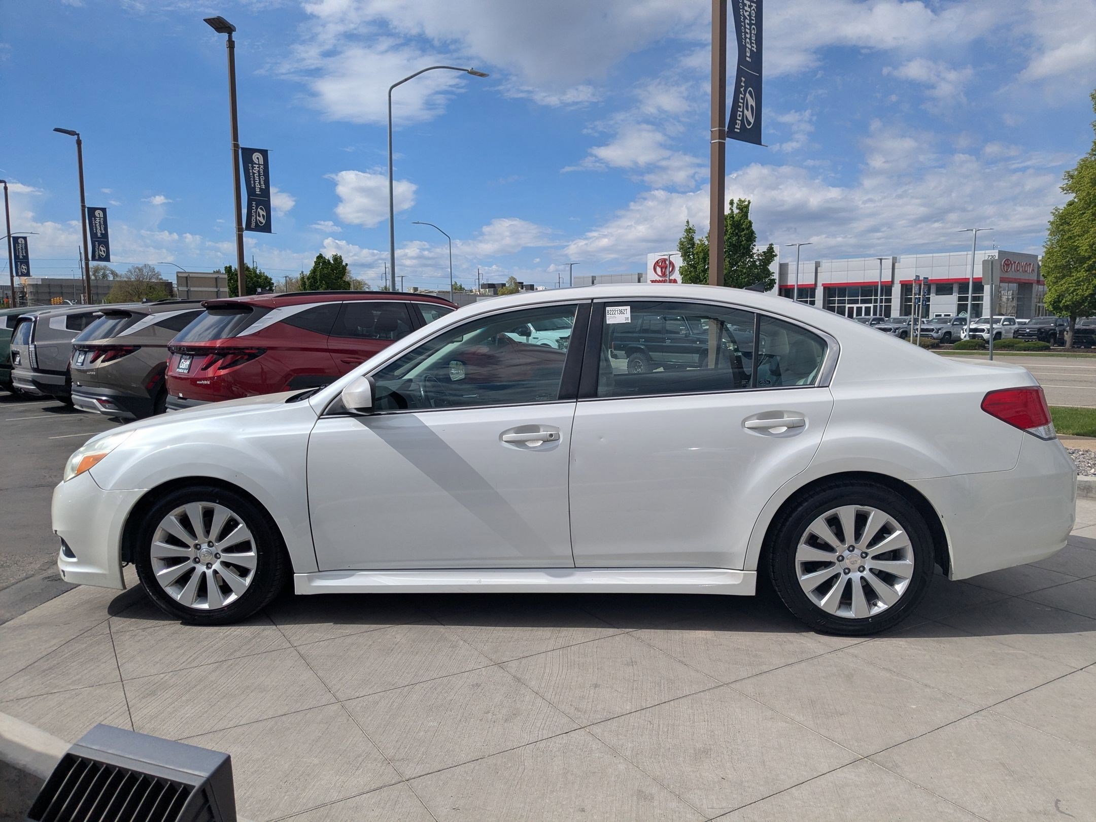 Used 2011 Subaru Legacy 3.6R Limited image 9