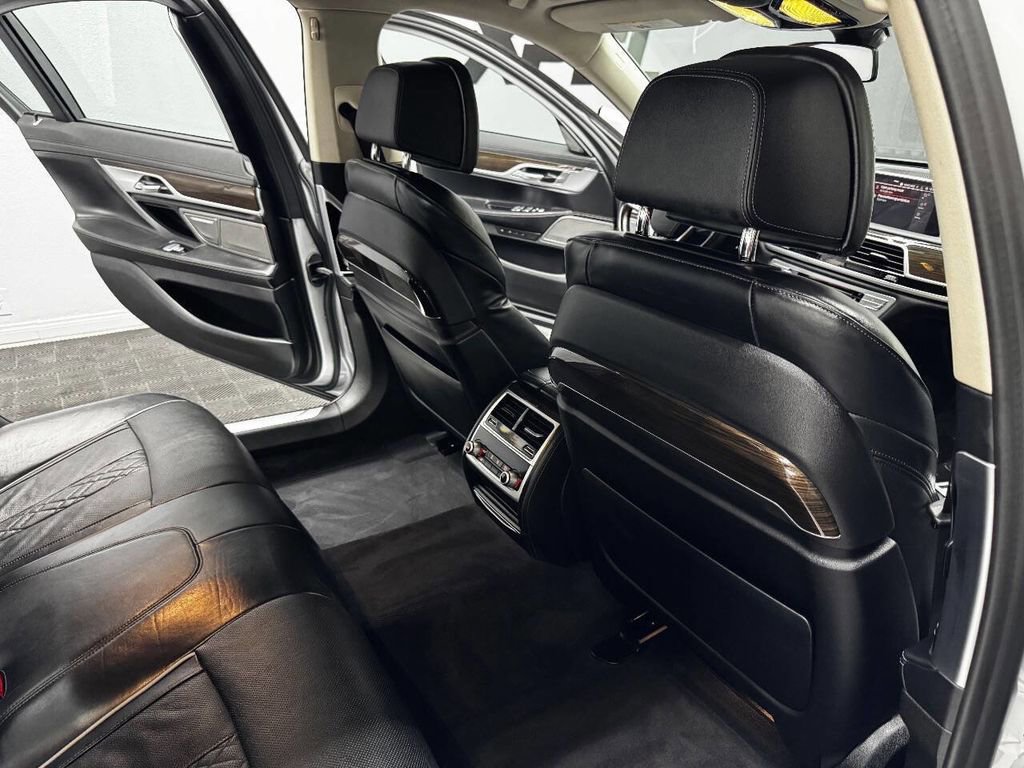 Used 2020 BMW 740i image 48
