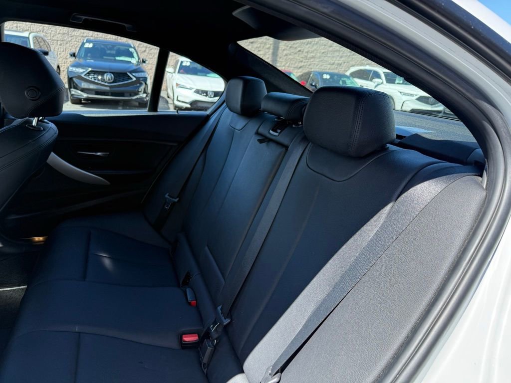 Used 2013 BMW 320i Sedan image 11