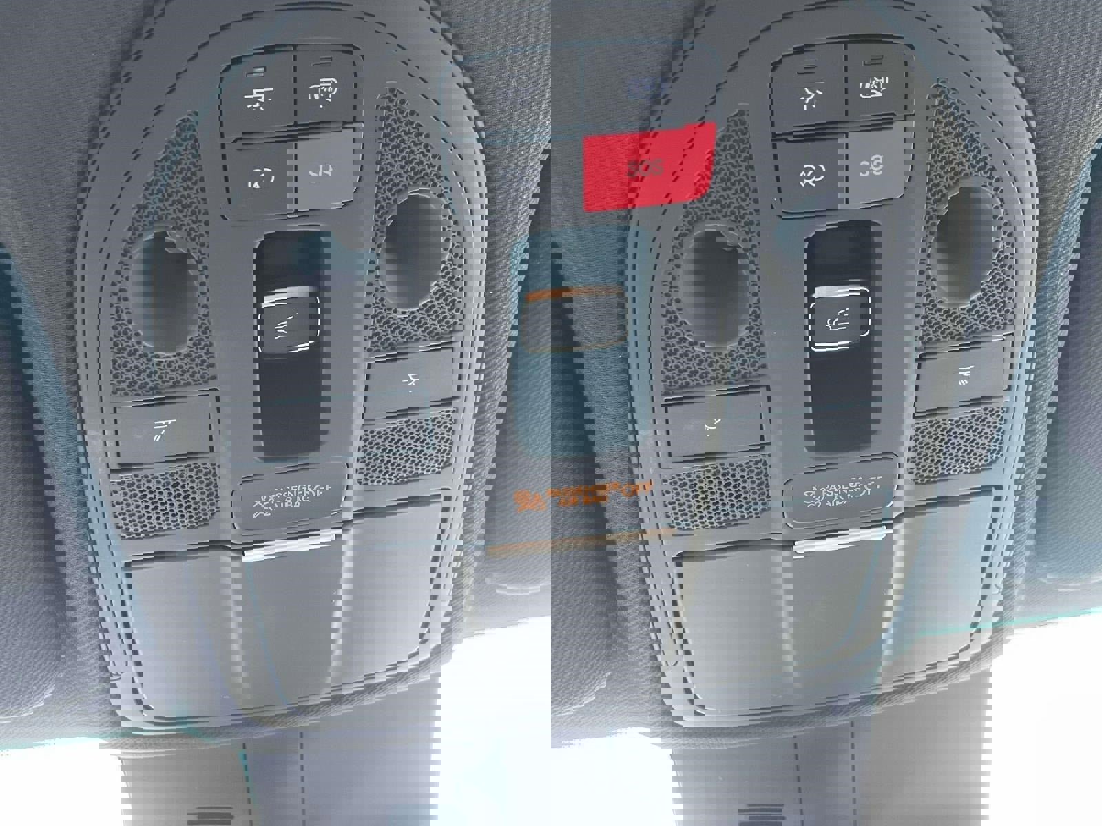 Used 2024 Genesis G70 3.3T Advanced image 32