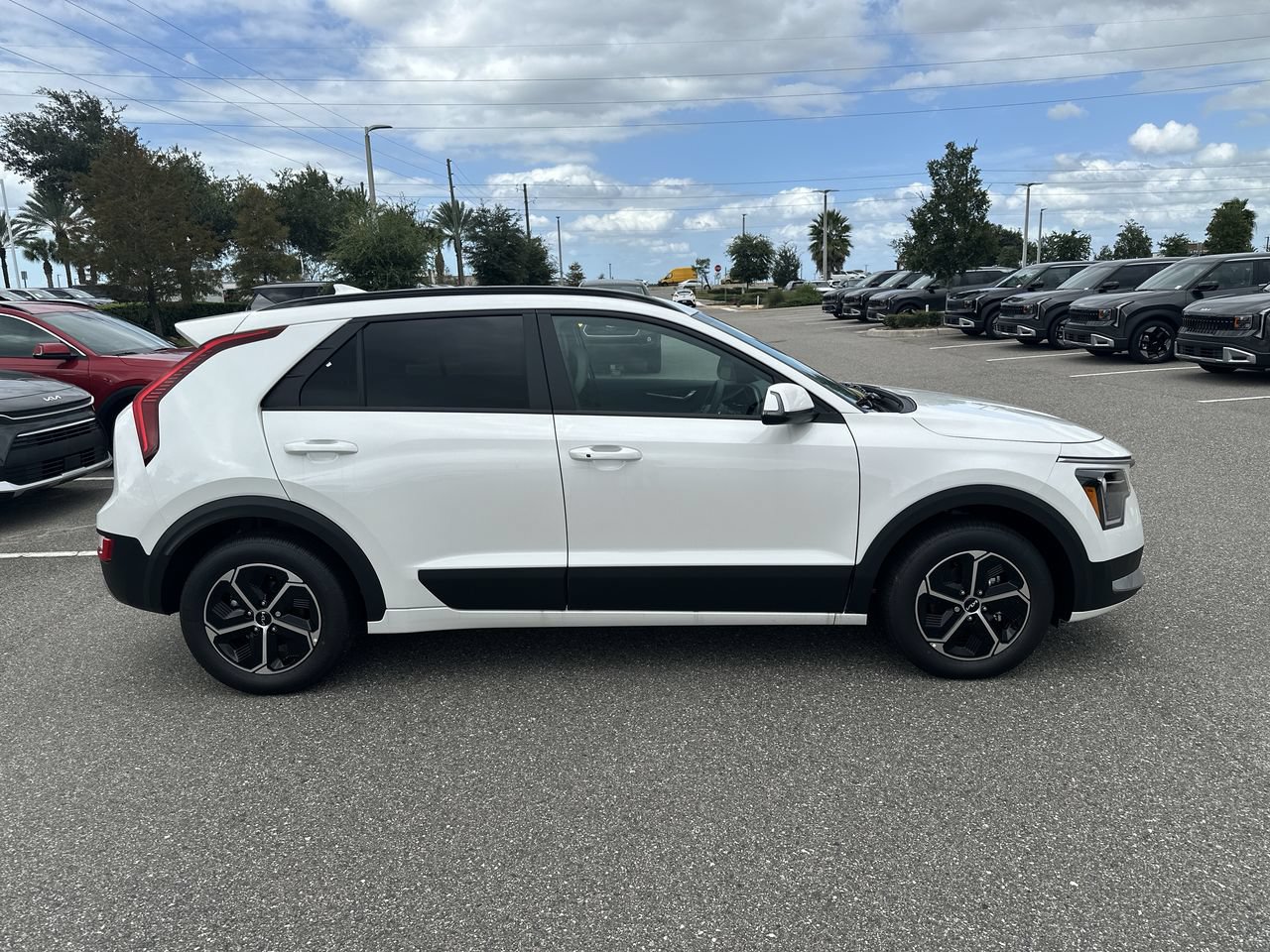New 2026 Kia Niro EX FWD image 18