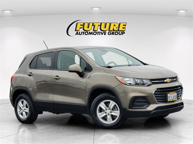 Used 2022 Chevrolet Trax LS w/ Tint and Cruise Package video 1