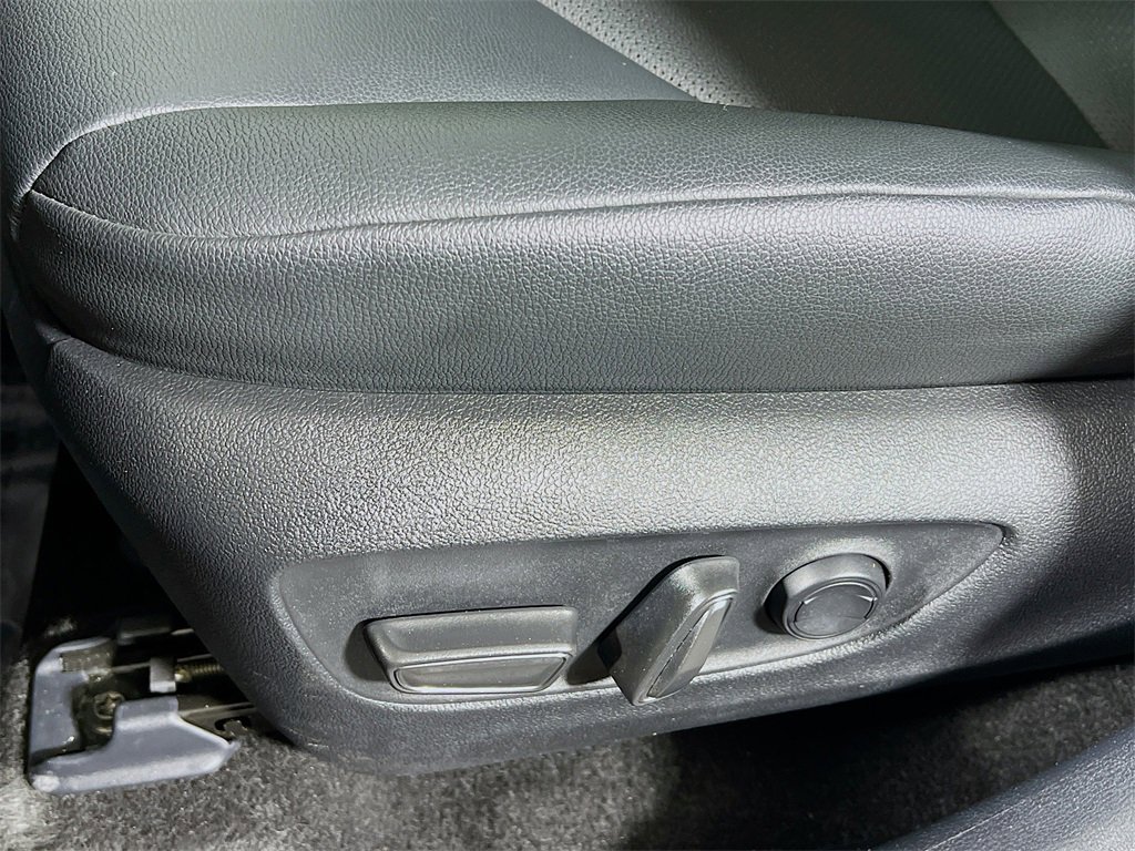 Certified 2025 Toyota Grand Highlander AWD image 18