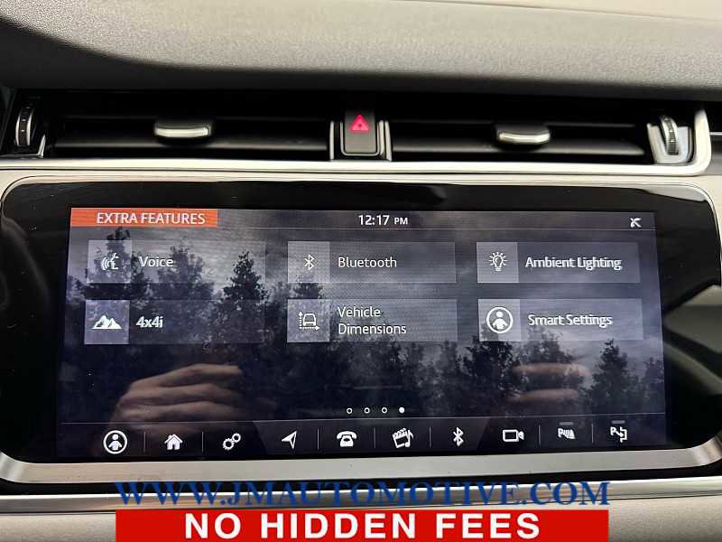 Used 2020 Land Rover Range Rover Evoque SE image 27