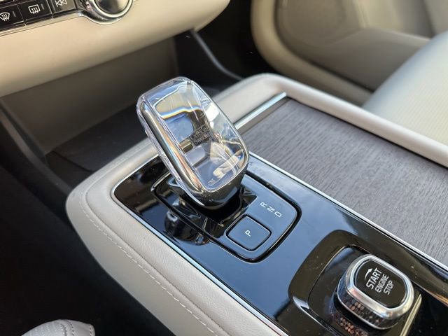 New 2026 Volvo XC90 B6 Ultra w/ Protection Package image 14