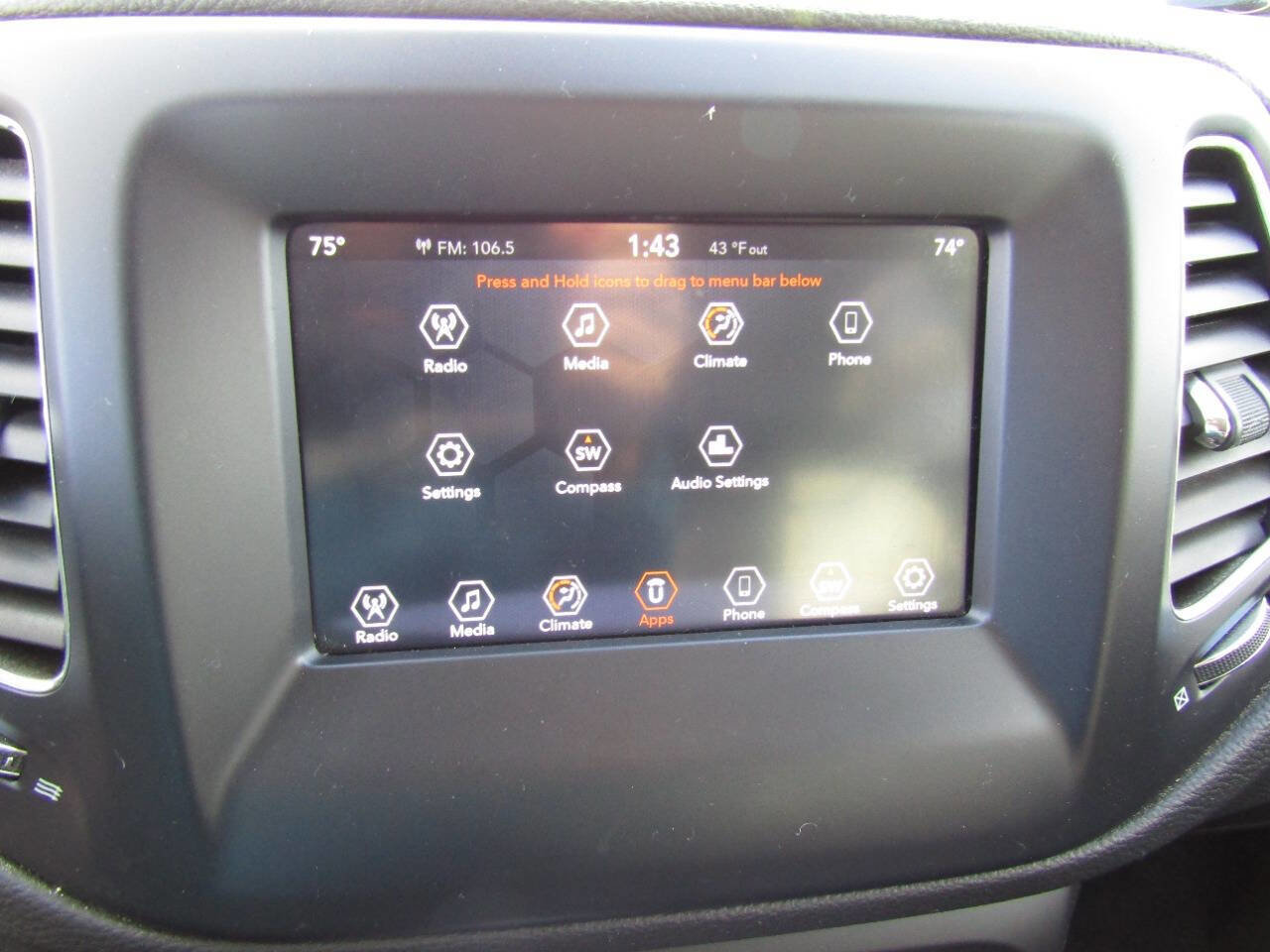Used 2021 Jeep Compass Latitude image 16