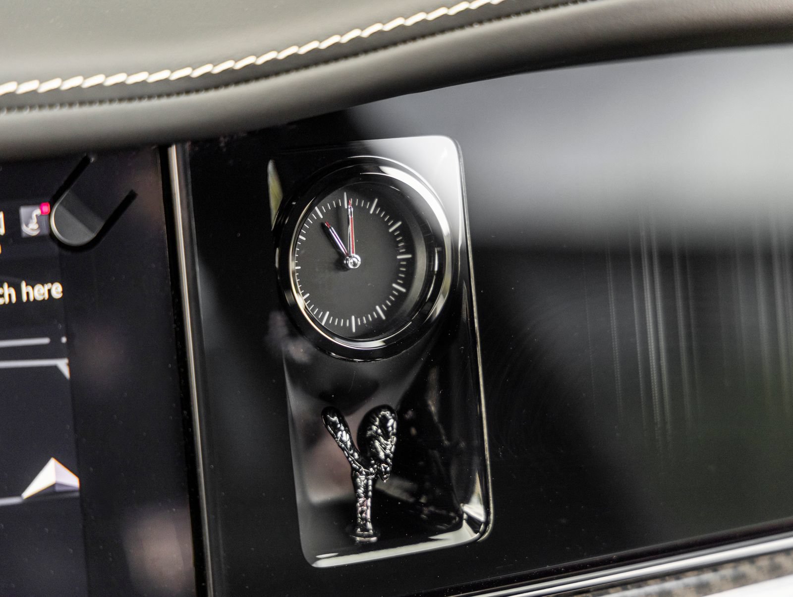 New 2027 Rolls-Royce Cullinan Black Badge AWD/4WD image 36