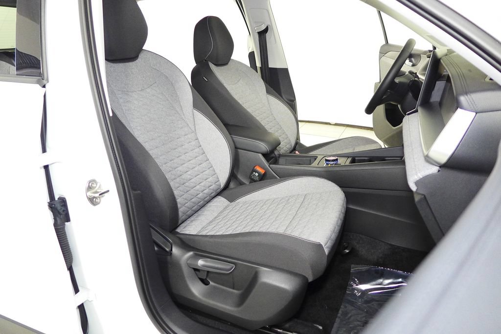 Used 2025 Volkswagen Tiguan S FWD image 18