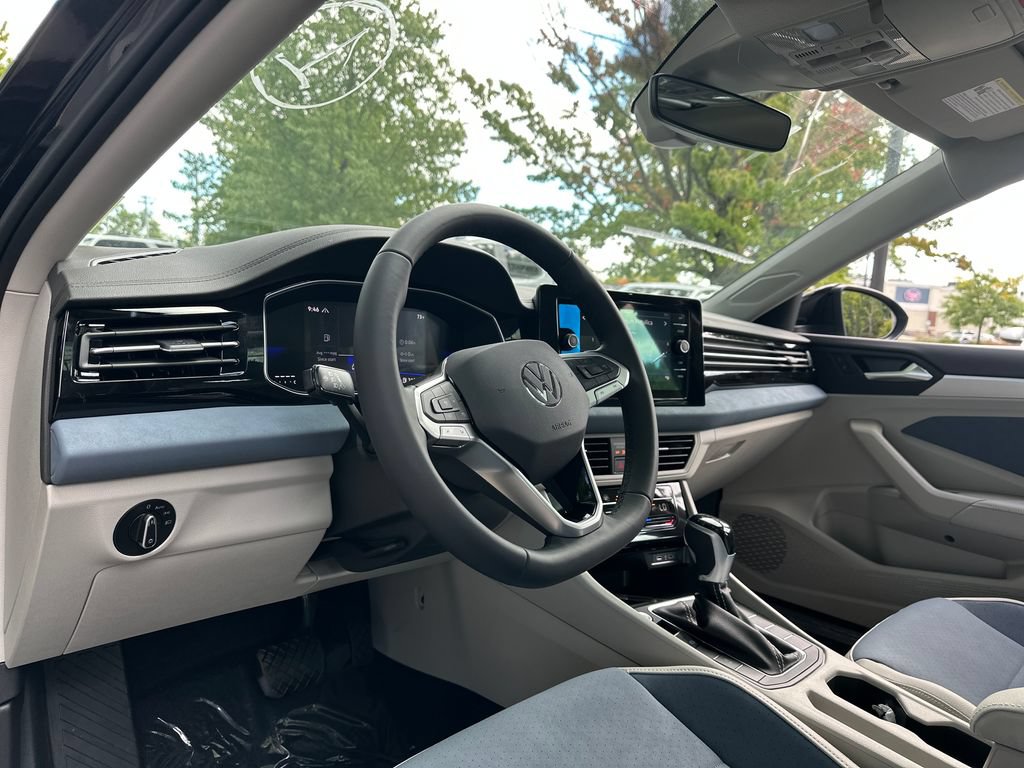 New 2027 Volkswagen Jetta SE FWD image 11