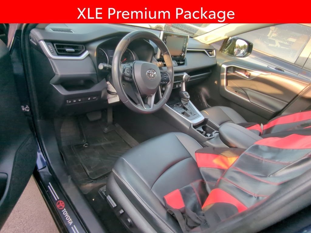Used 2021 Toyota RAV4 XLE Premium AWD/4WD image 7