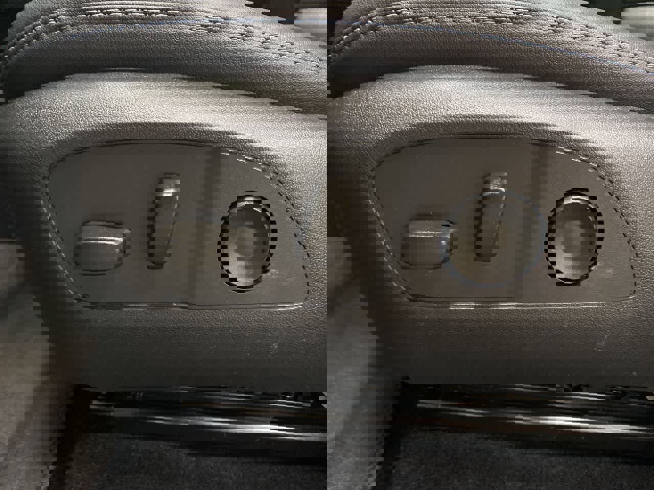 Used 2025 Chevrolet Equinox EV LT w/ Convenience Package image 14