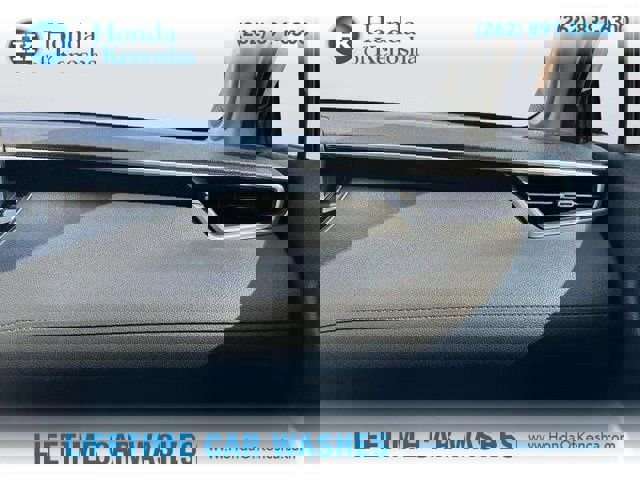 Used 2022 Toyota Corolla Cross XLE w/ Convenience Package AWD/4WD image 11