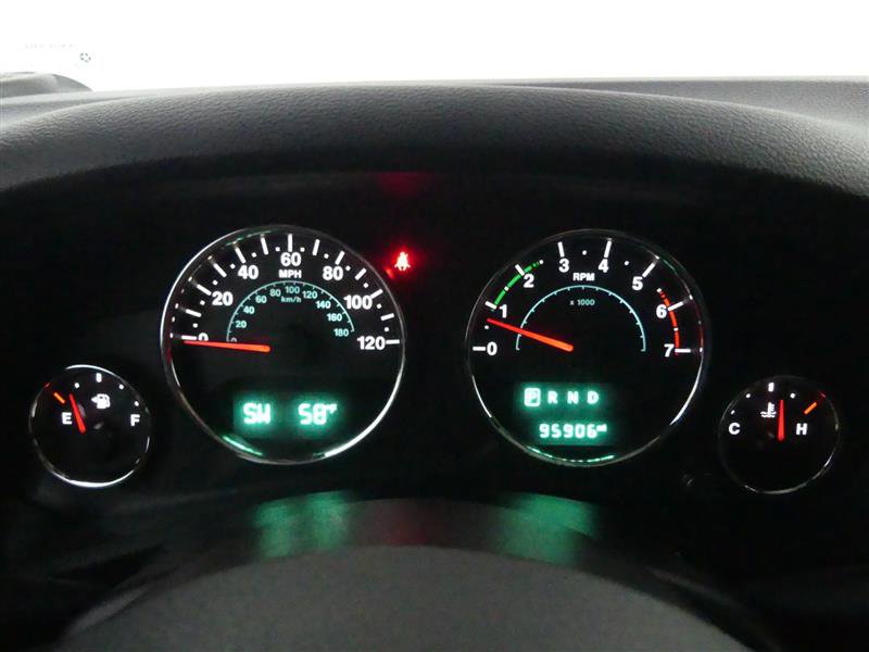 Used 2018 Jeep Wrangler Unlimited Sahara image 28