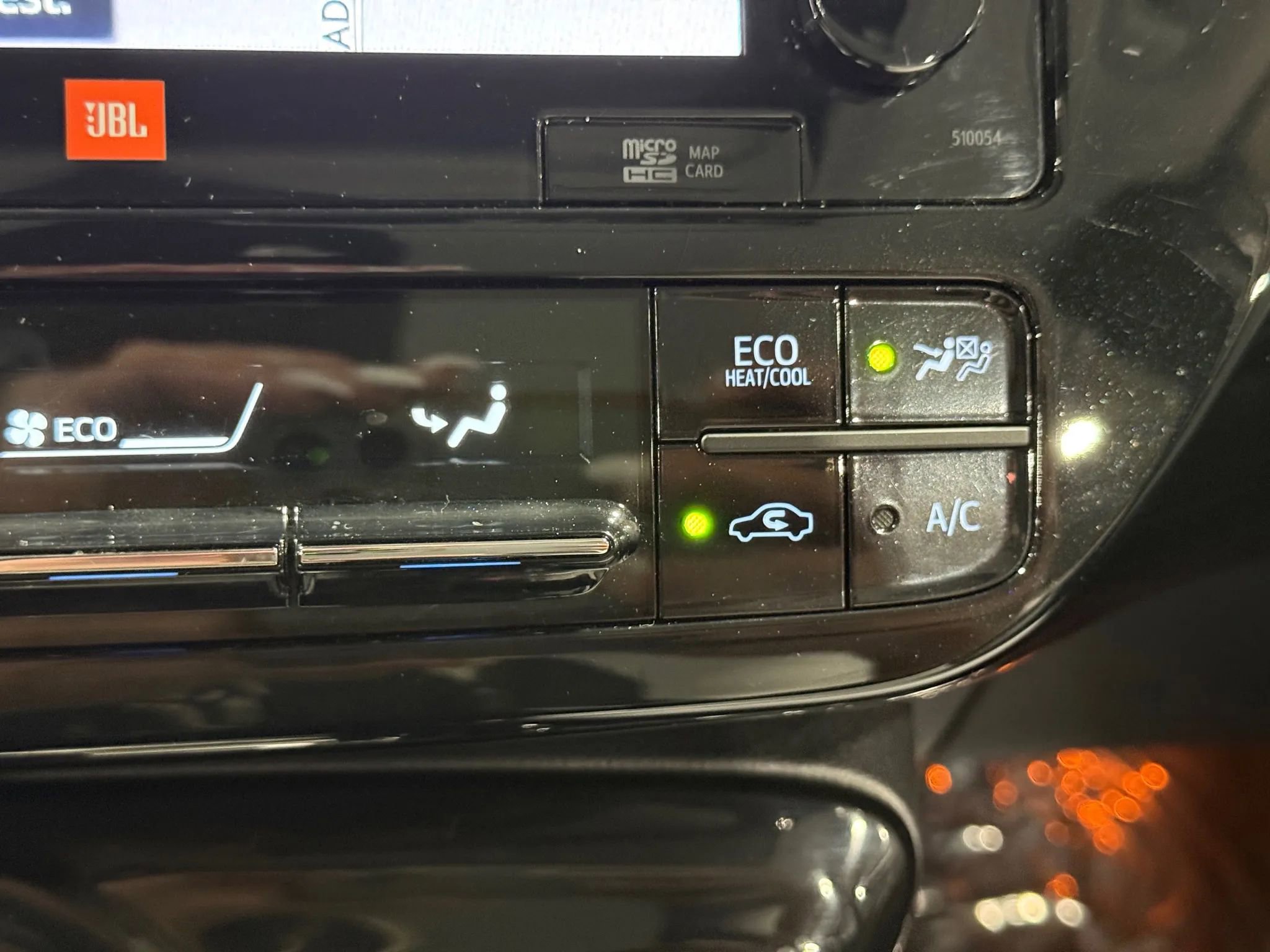 Used 2017 Toyota Prius Four w/ Premium Convenience Package image 34