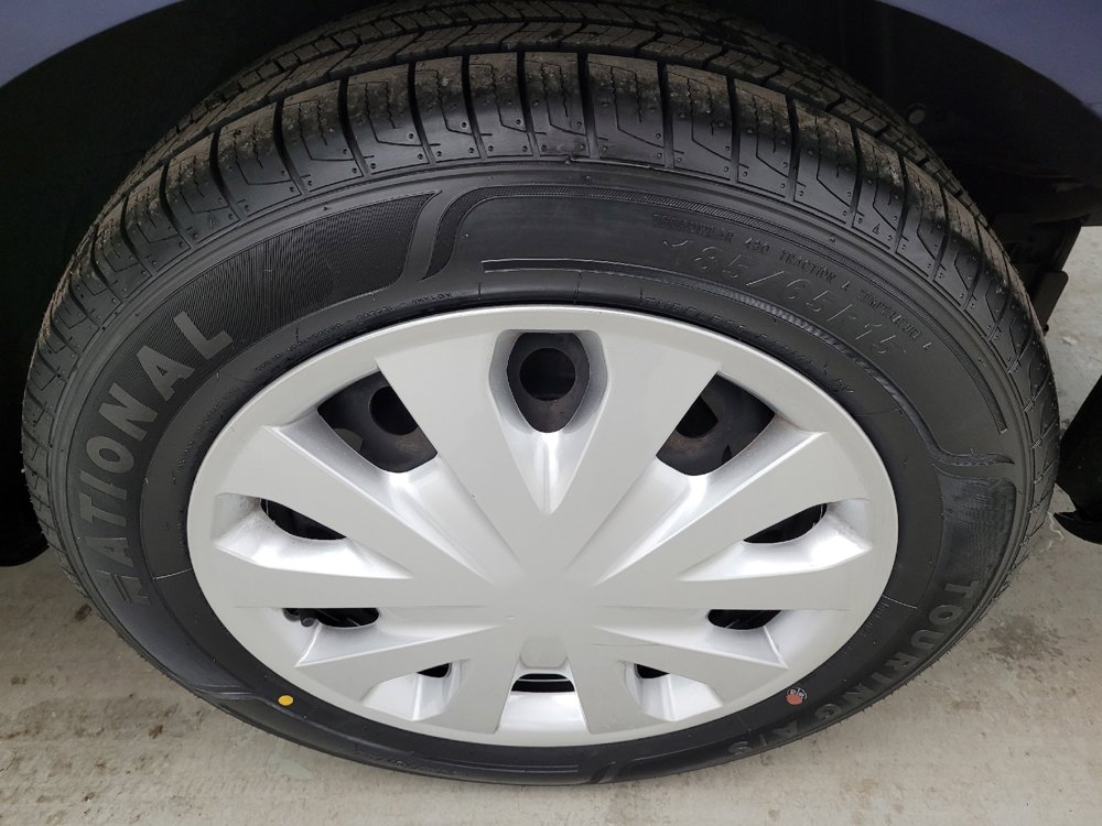 Used 2019 Nissan Versa SV FWD image 31