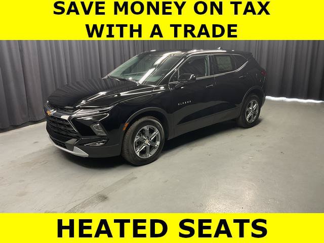 Used 2026 Chevrolet Blazer LT AWD/4WD image 2