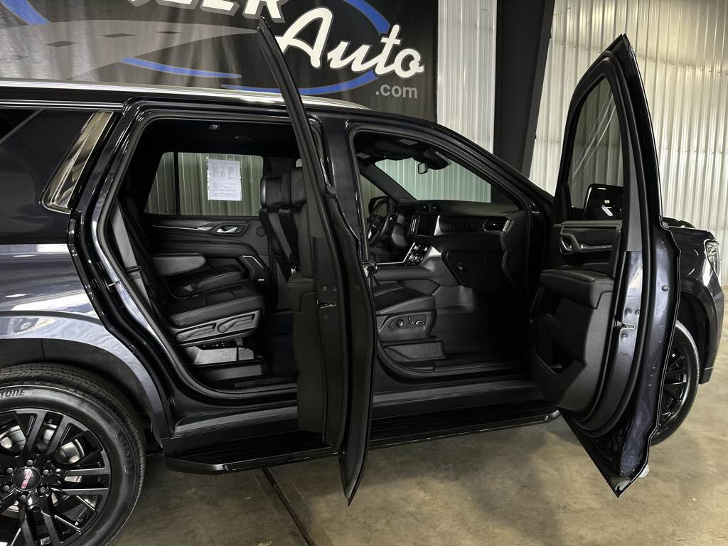 Used 2023 GMC Yukon Denali image 5