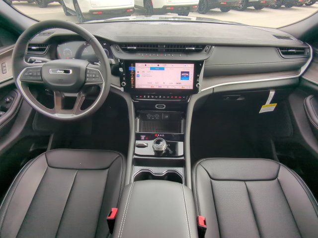 New 2027 Jeep Grand Cherokee L Limited w/ Technology Group II AWD/4WD image 18