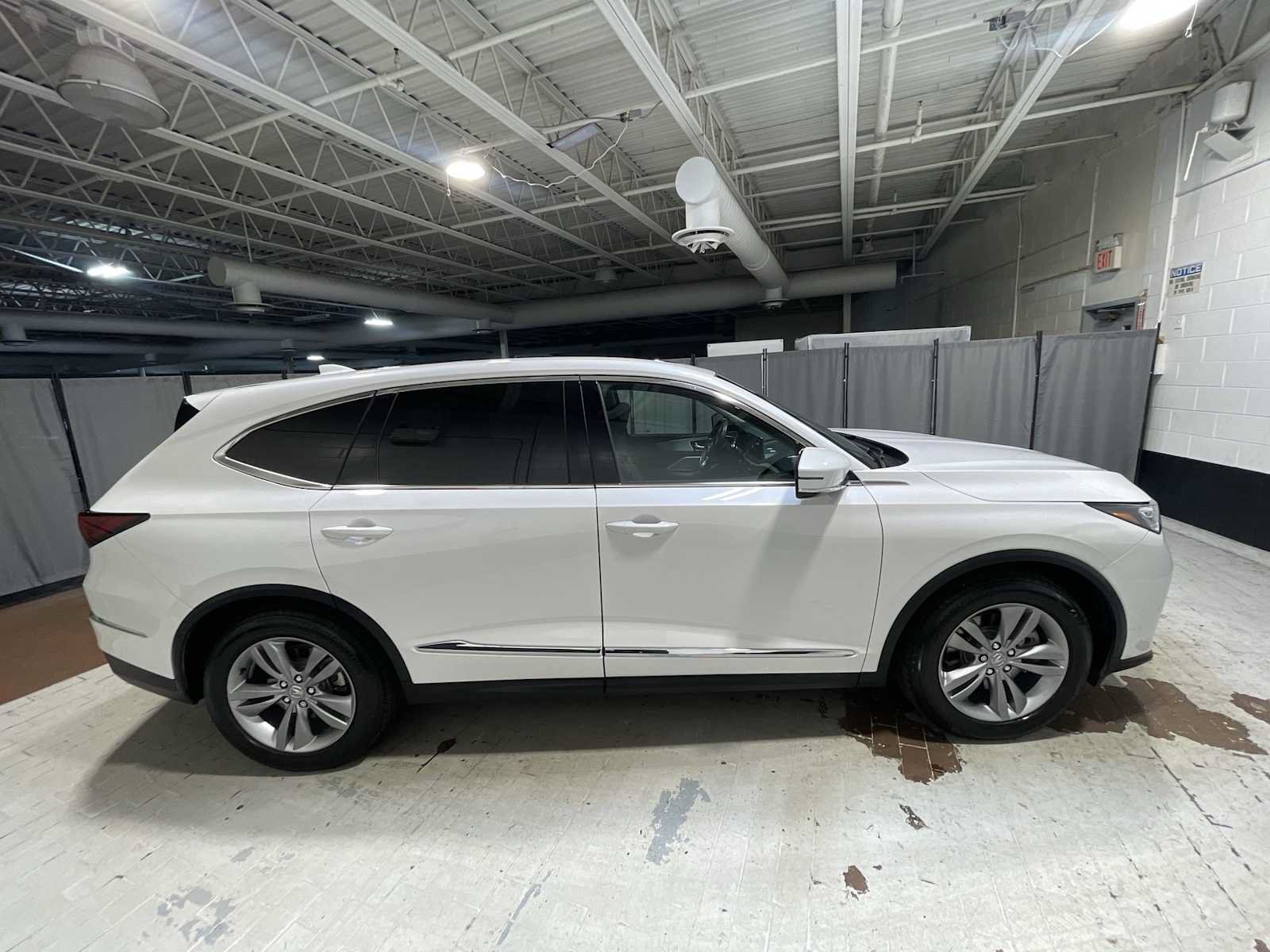 Certified 2025 Acura MDX SH-AWD image 27