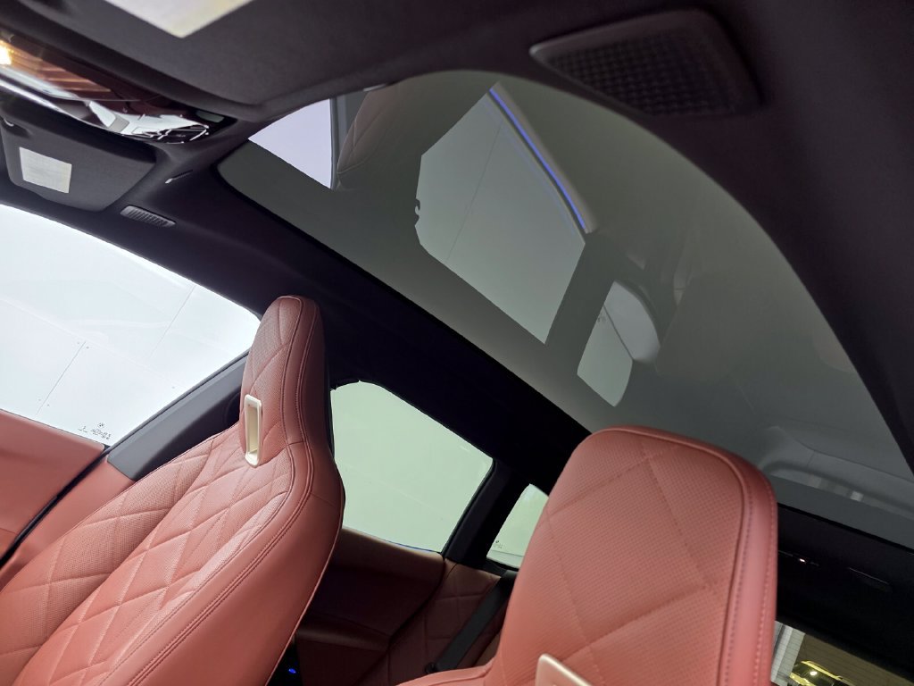 Certified 2024 BMW iX M60 AWD/4WD image 12