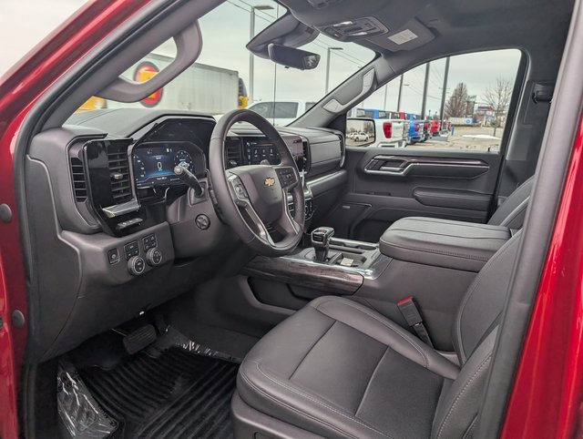 Used 2023 Chevrolet Silverado 1500 LTZ w/ Technology Package image 13