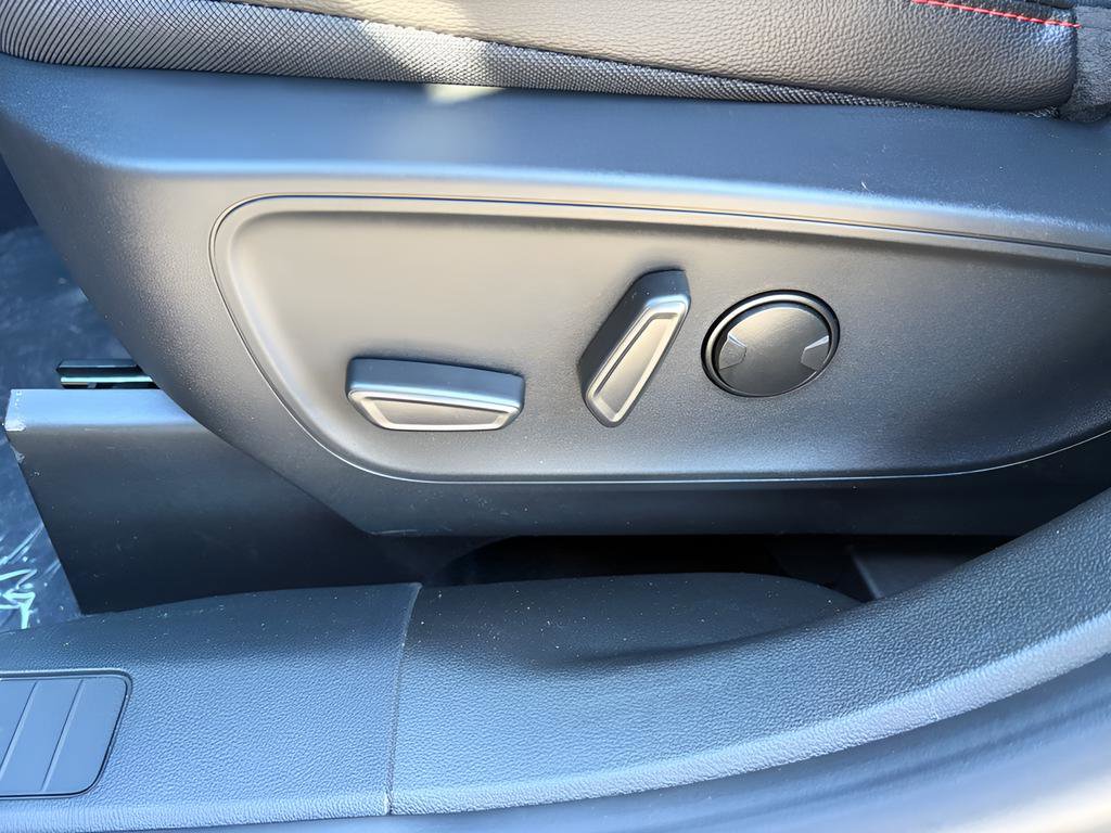 New 2026 Ford Escape ST-Line Elite w/ Premium Technology Package AWD/4WD image 24