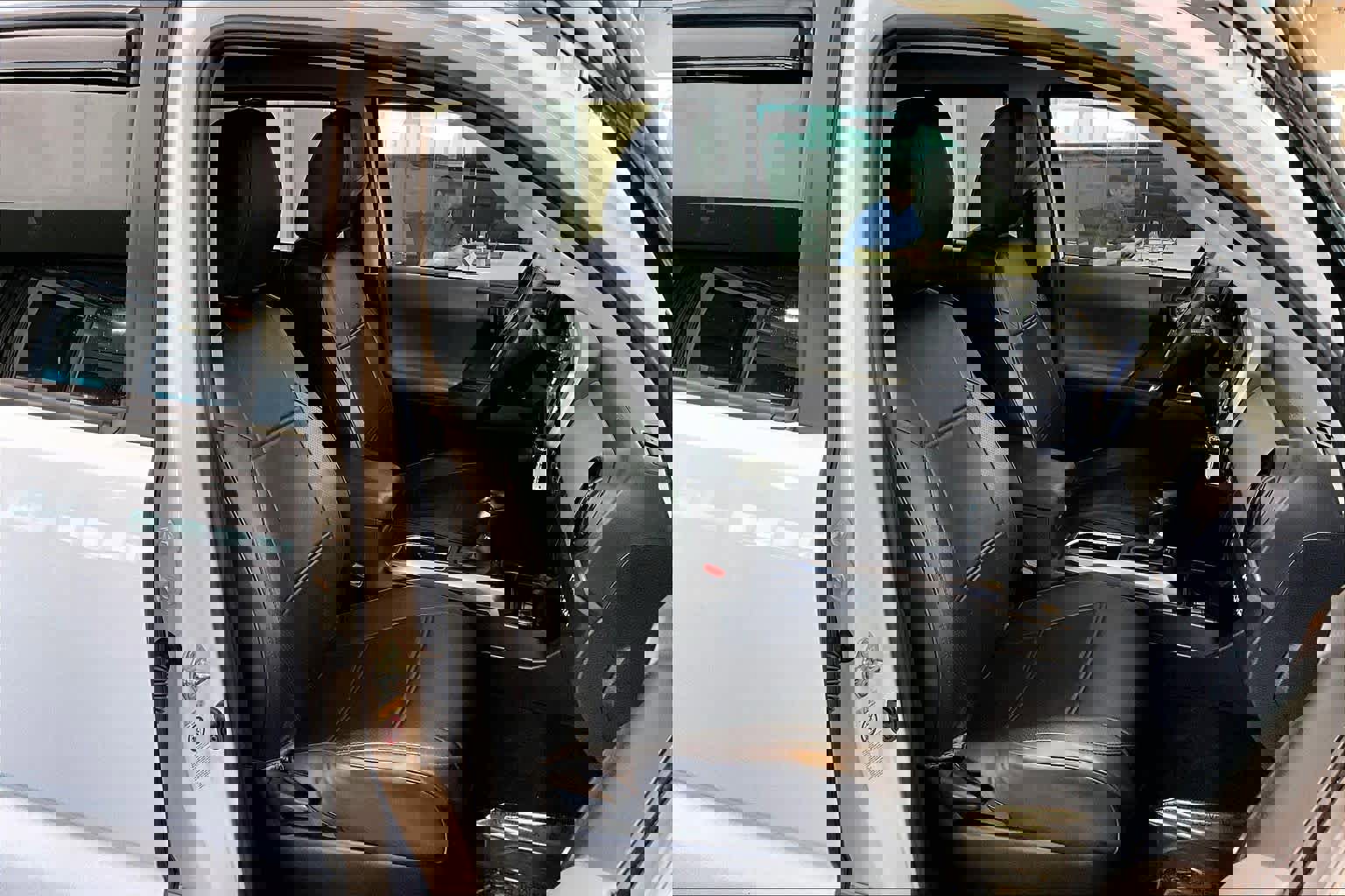 Used 2020 Toyota Tacoma SR5 image 9