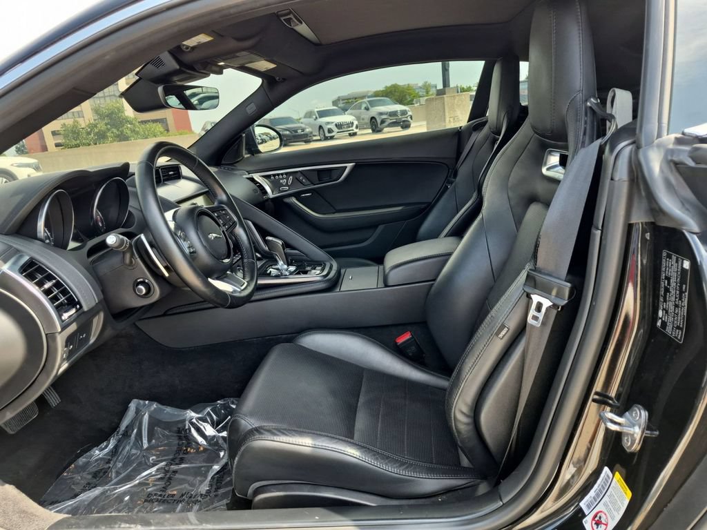 Used 2019 Jaguar F-TYPE R-Dynamic AWD/4WD image 9