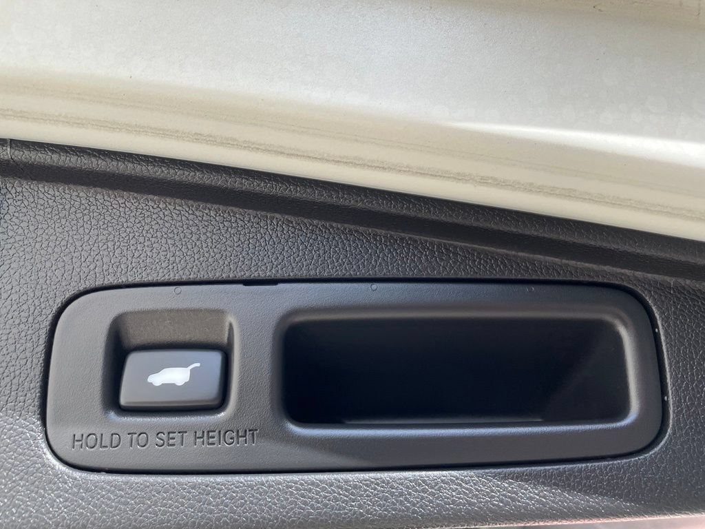 Certified 2017 Honda CR-V Touring image 10
