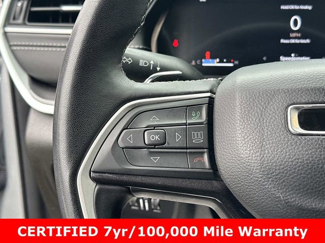 Used 2022 Jeep Grand Cherokee Laredo w/ Luxury Tech Group I image 28