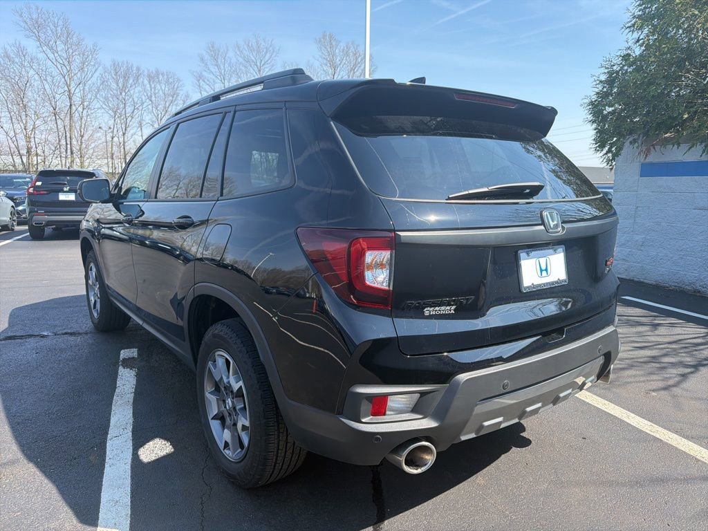 Used 2023 Honda Passport TrailSport image 3