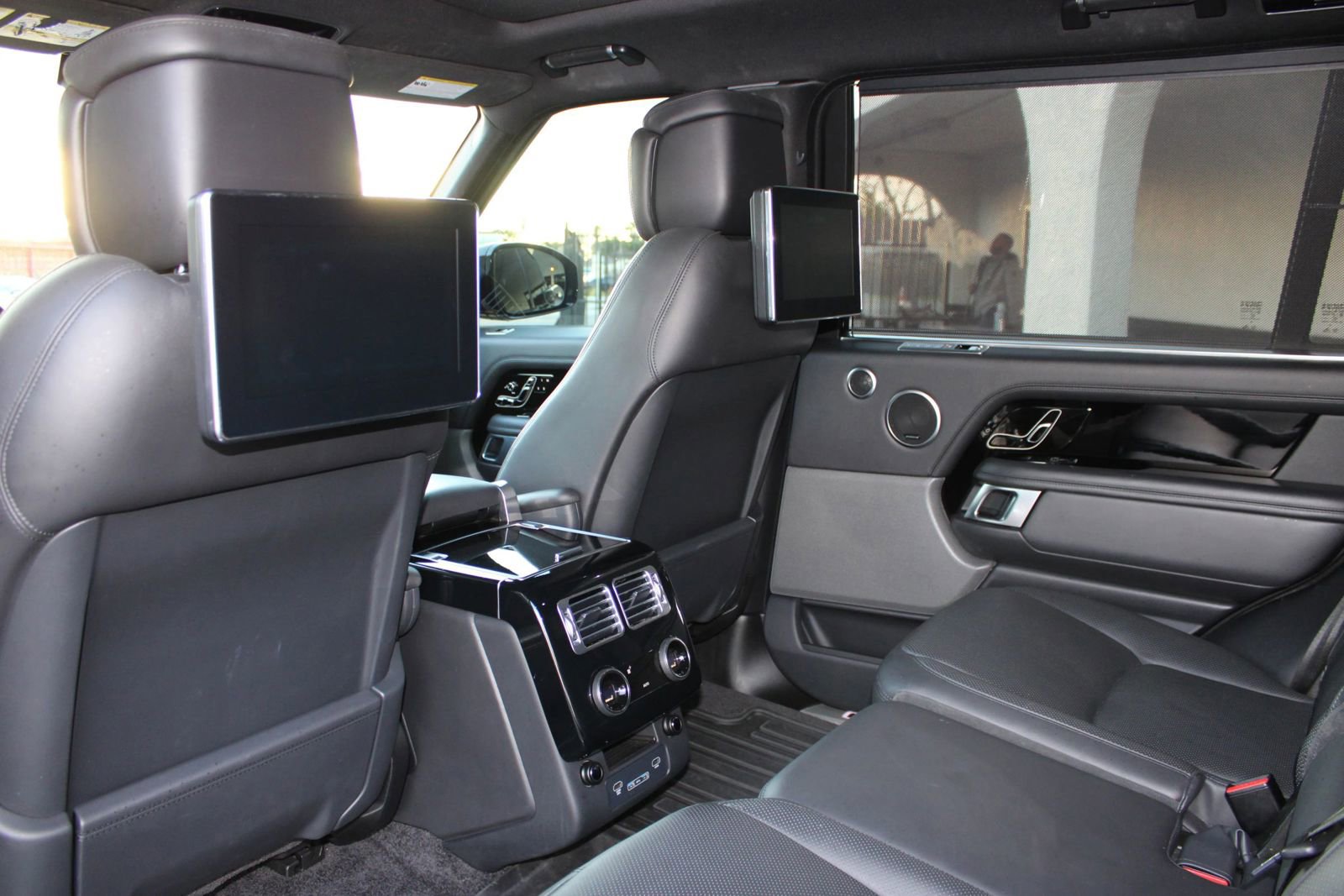 Used 2021 Land Rover Range Rover P525 Westminster Edition LWB image 22