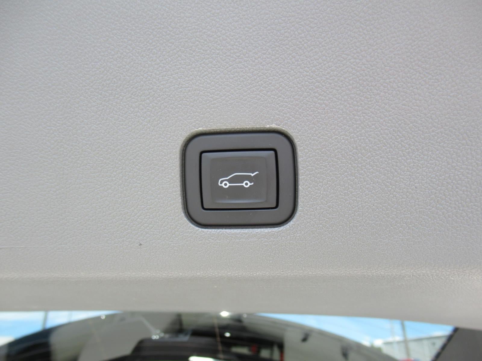 Used 2024 Cadillac XT6 Premium Luxury w/ Technology Package AWD/4WD image 38