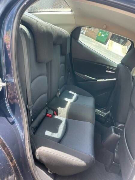 Used 2017 Toyota Yaris iA FWD image 16