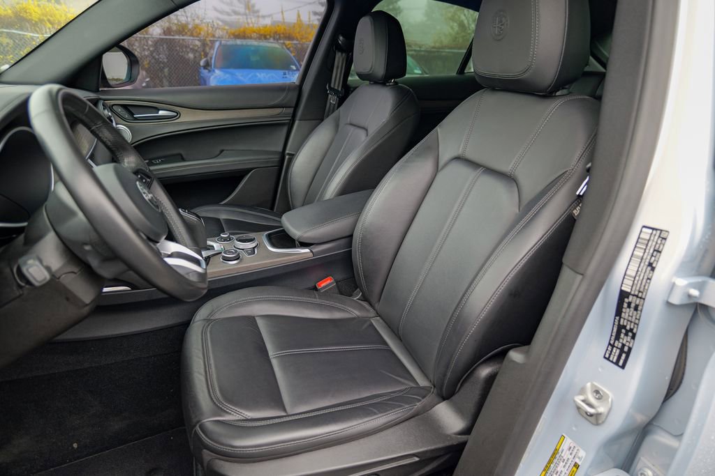 Used 2022 Alfa Romeo Stelvio Ti image 23