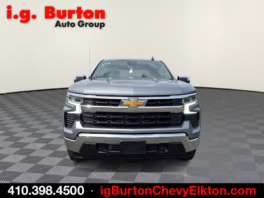 Used 2024 Chevrolet Silverado 1500 LT AWD/4WD image 2
