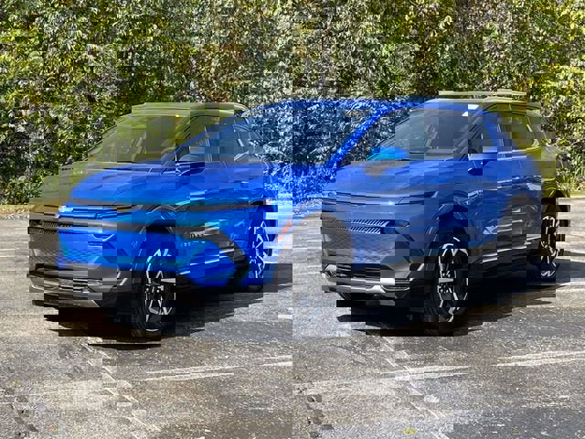 New 2025 Chevrolet Equinox EV LT image 7