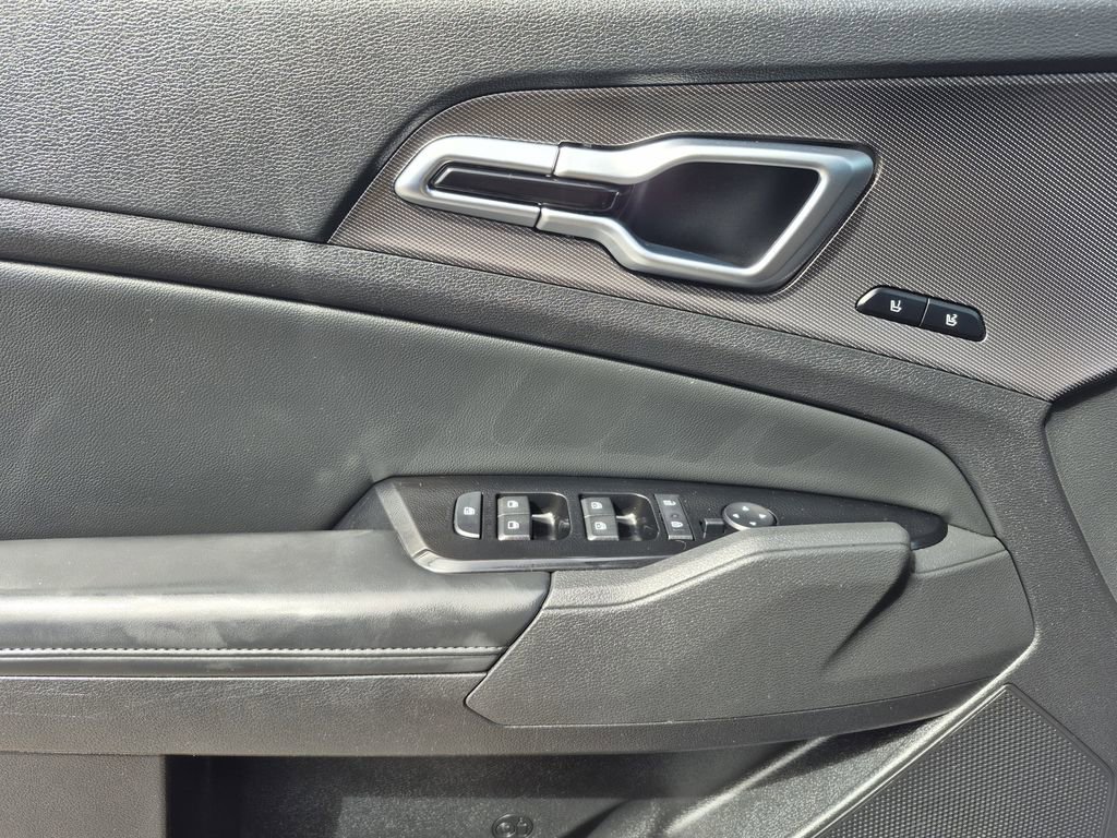 Used 2023 Kia Sportage SX image 8