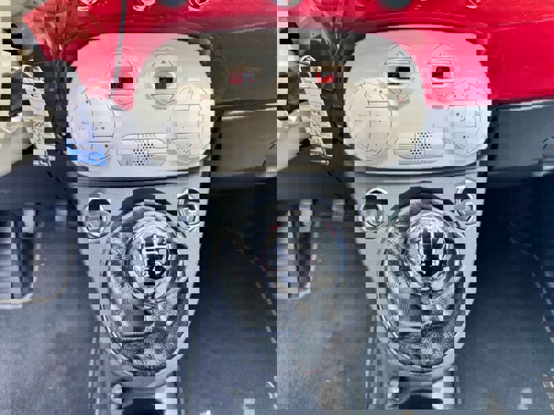 Used 2013 FIAT 500 Lounge image 23