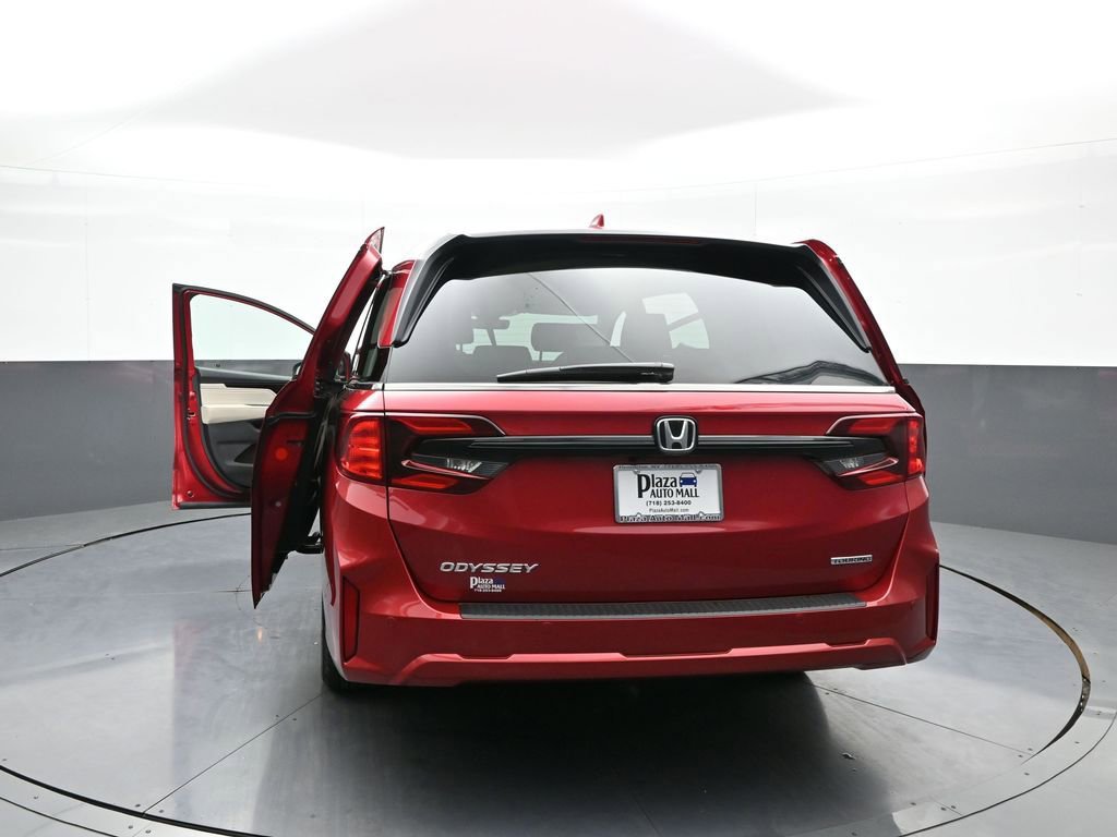 Used 2025 Honda Odyssey Touring image 47