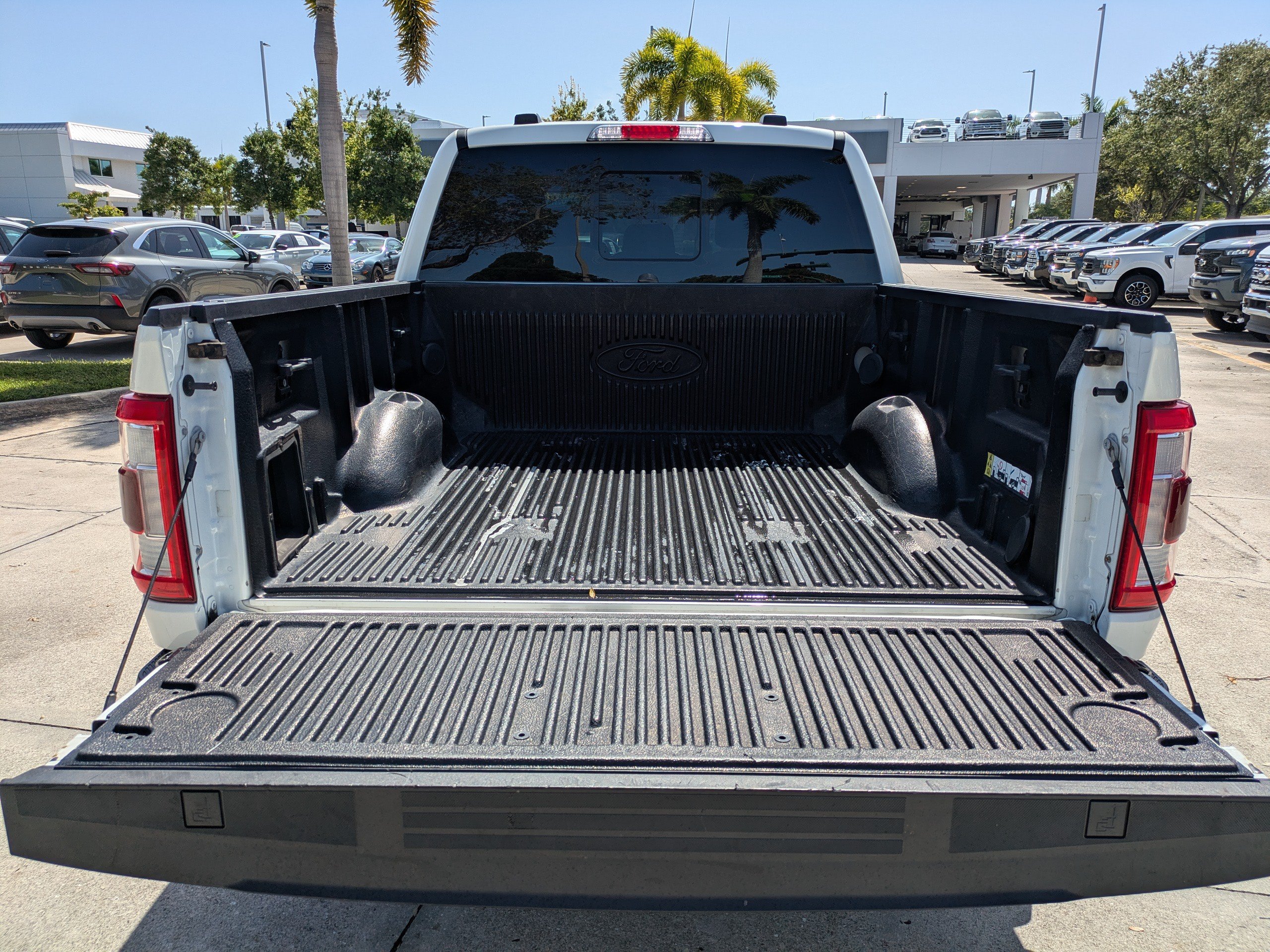 Used 2023 Ford F150 Lariat w/ Equipment Group 502A High AWD/4WD image 13