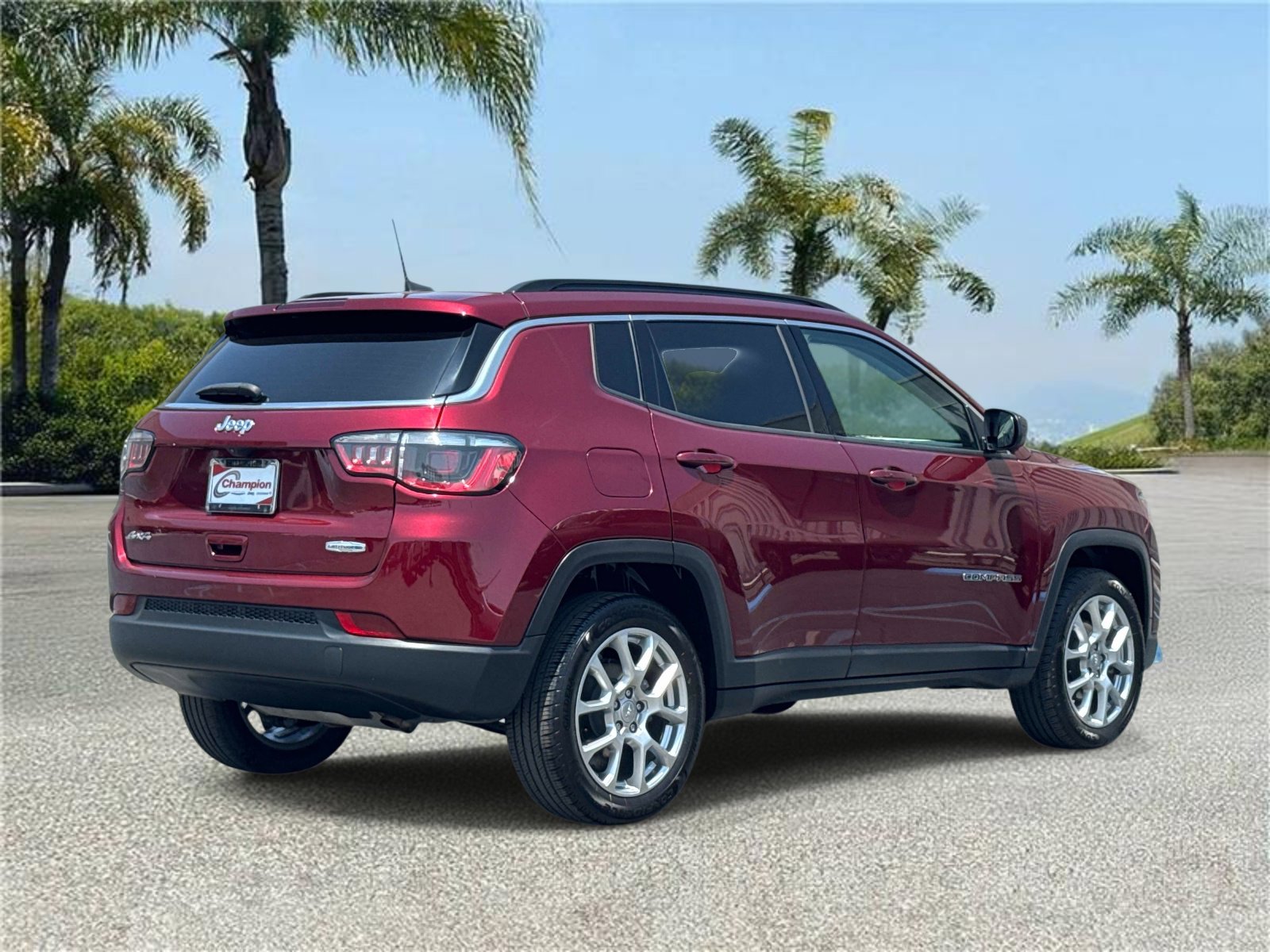 Certified 2022 Jeep Compass Latitude w/ Sun and Sound Group AWD/4WD image 4