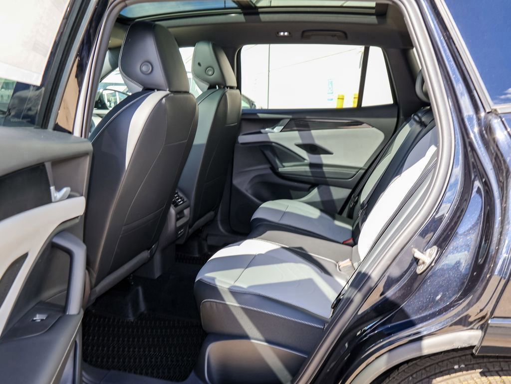 New 2026 Volkswagen Tiguan SE R-Line image 16