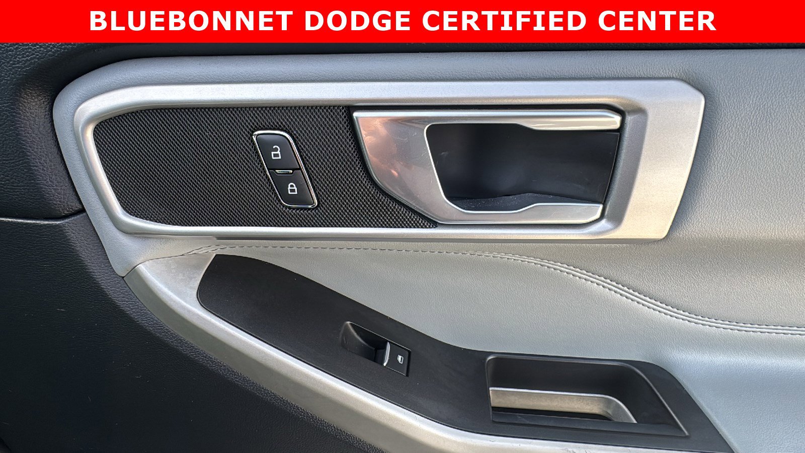 Used 2022 Ford Explorer XLT w/ Equipment Group 202A image 30