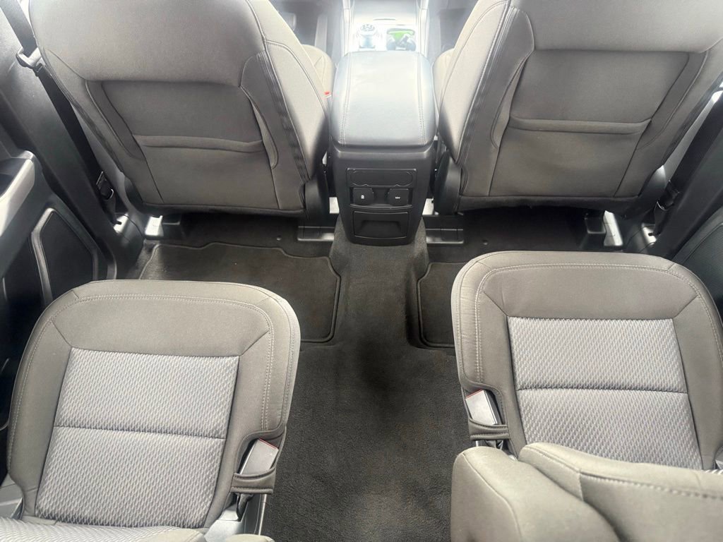 Used 2024 Ford Explorer XLT AWD/4WD image 41