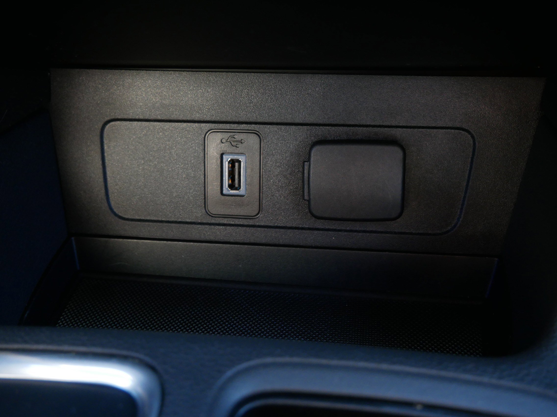 Used 2017 Ford Escape SE w/ SE Cold Weather Package image 33