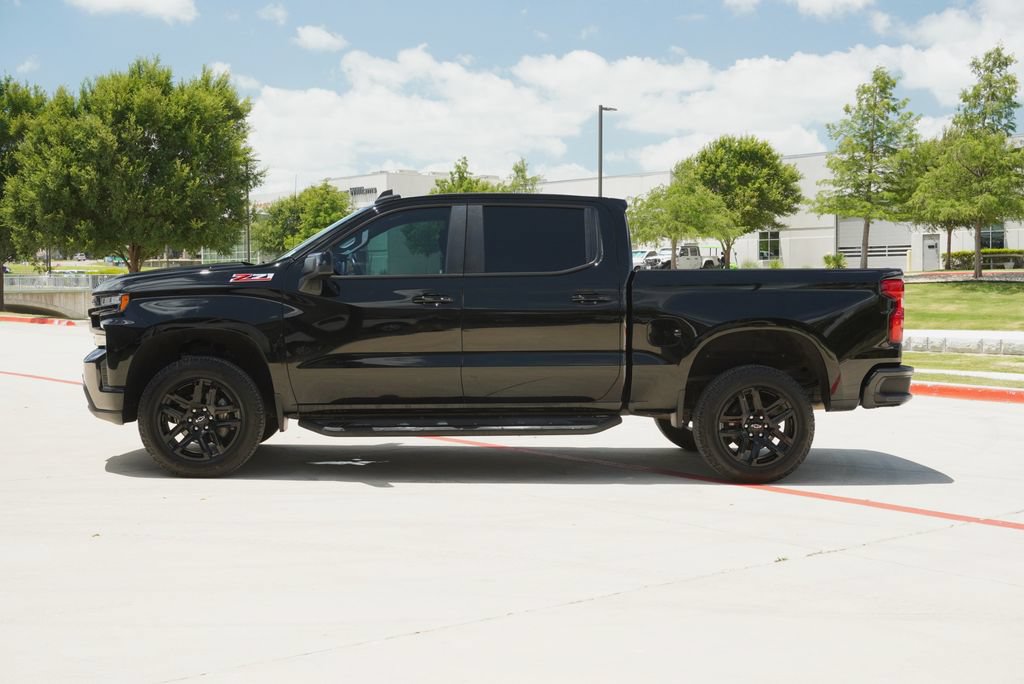 Used 2021 Chevrolet Silverado 1500 LT Trail Boss w/ Bed Protection Package AWD/4WD image 2