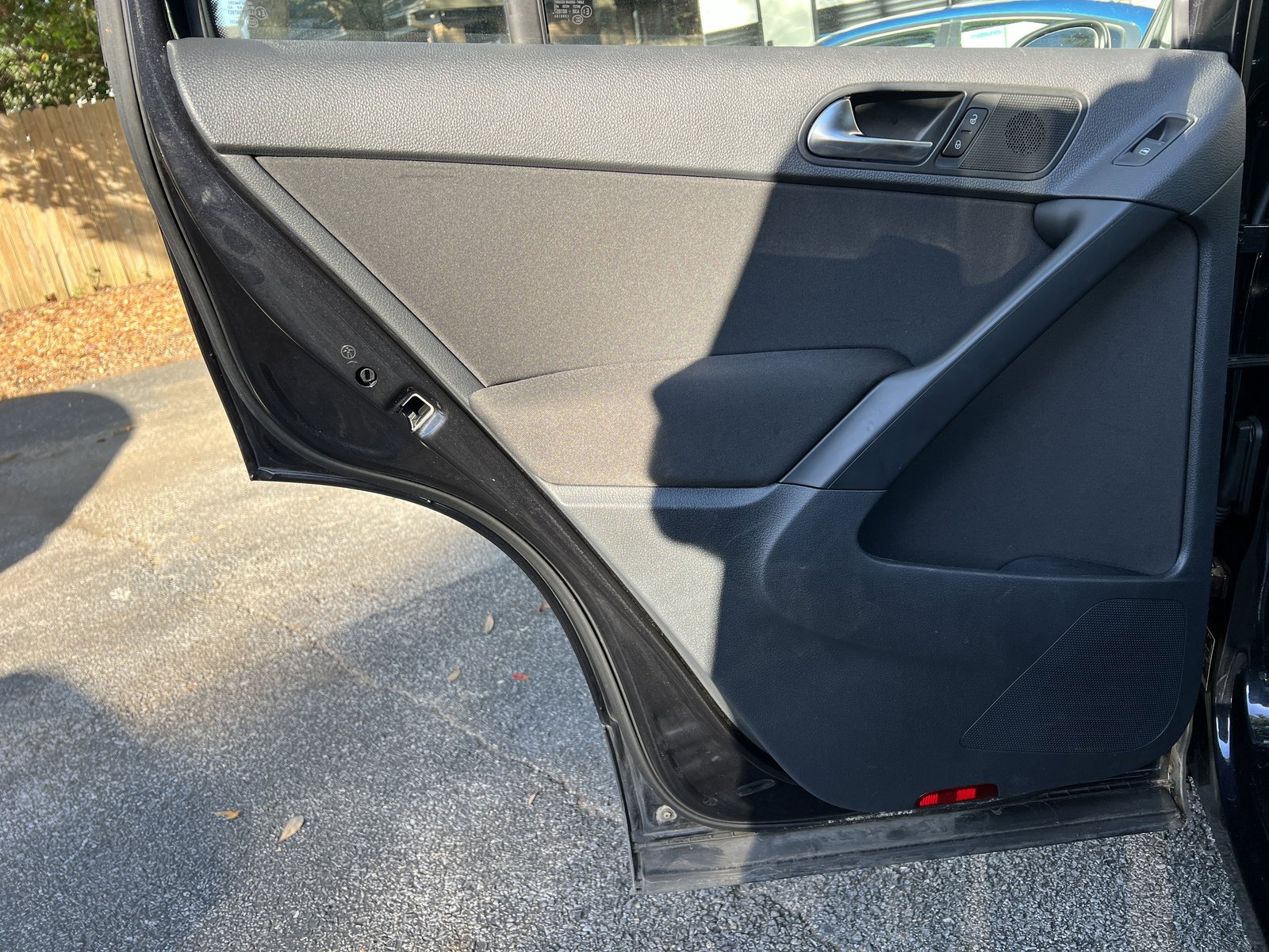 Used 2018 Volkswagen Tiguan Limited image 27