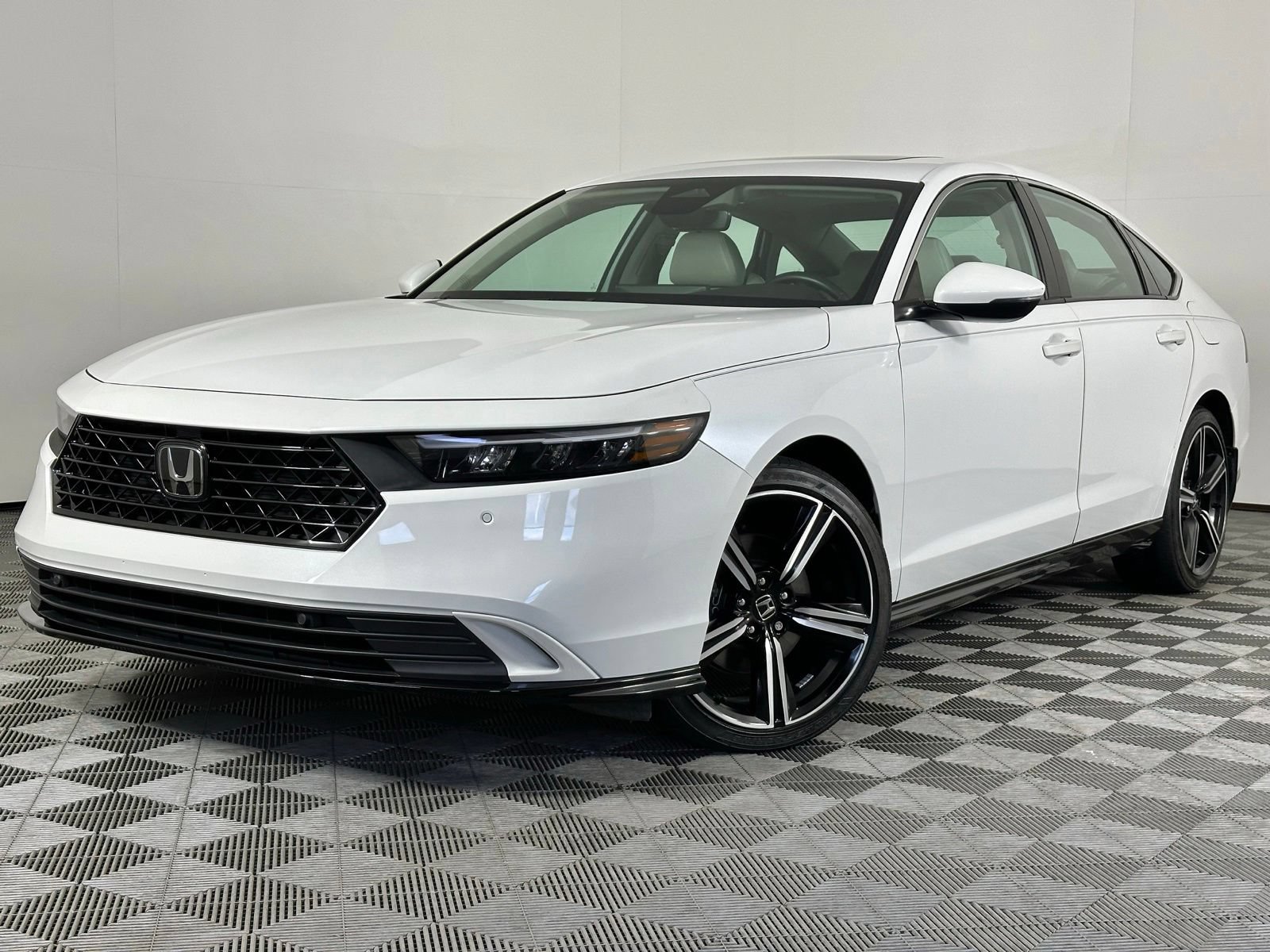 Used 2023 Honda Accord EX-L image 30